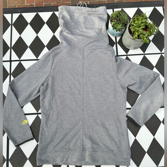 The North Face Women’s Cowl Funnel Neck Sweatshirt - Picture 5 of 9
